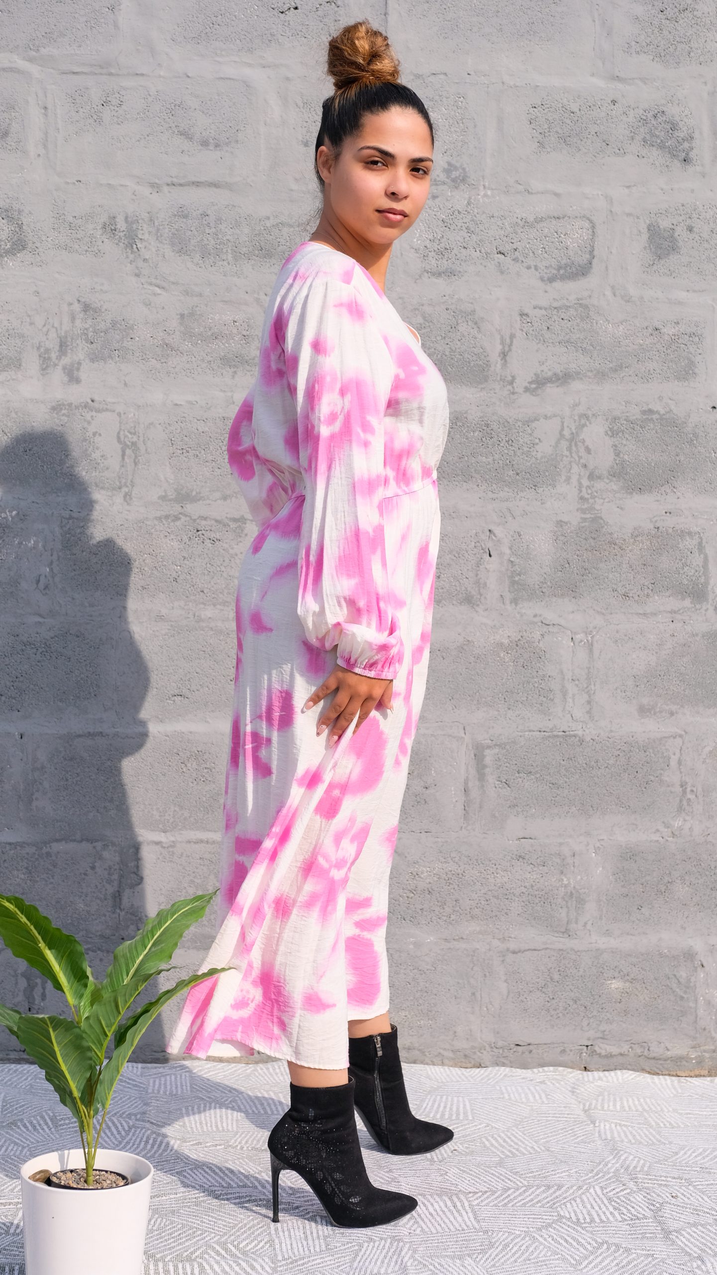 Pink and white maxi dress - Image 2